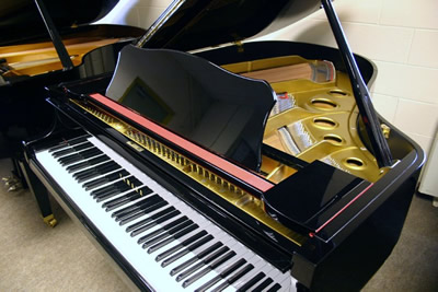 Yamaha C3 Piano